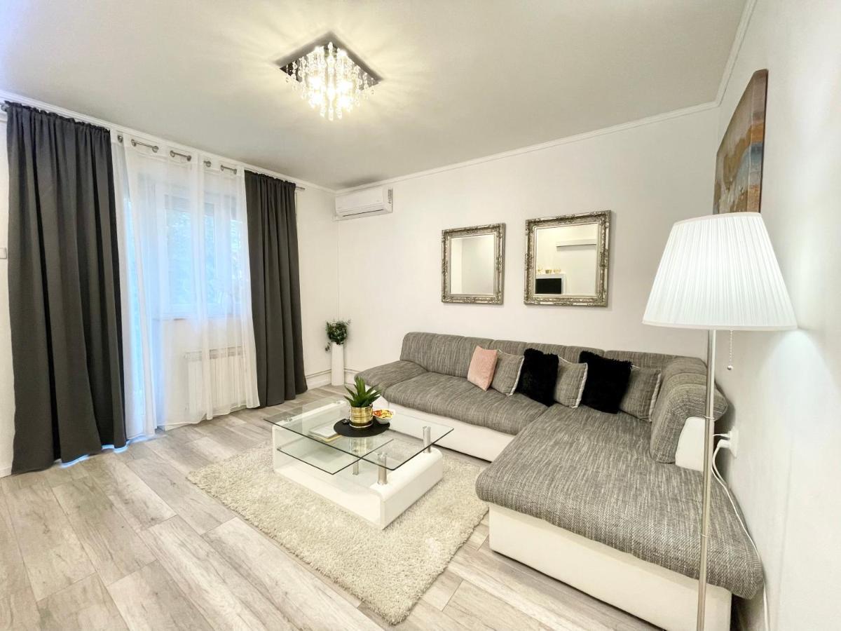Apartment "Mimoza 1" Self Check-In, Self Check-Out Otočac Buitenkant foto