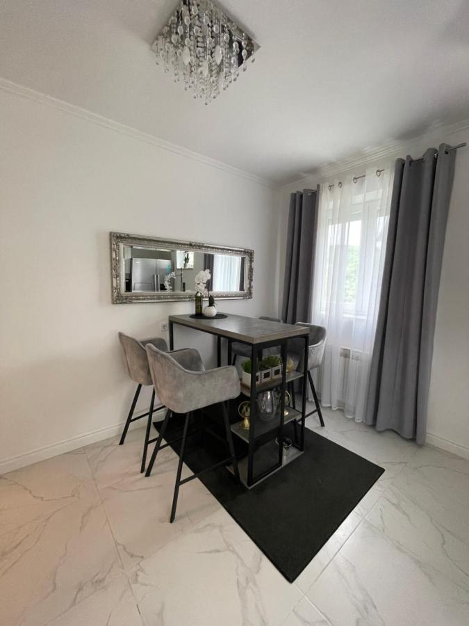 Apartment "Mimoza 1" Self Check-In, Self Check-Out Otočac Buitenkant foto